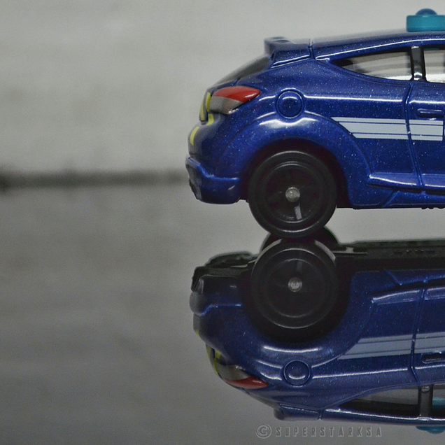 Illustration for article titled French Friday with the Gendarmerie Megane RS
